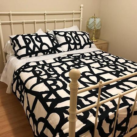 Modern Private Suite Close To Everything فانكوفر المظهر الخارجي الصورة
