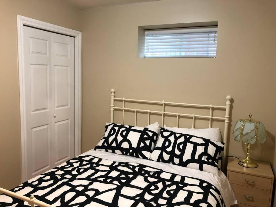 Modern Private Suite Close To Everything فانكوفر المظهر الخارجي الصورة